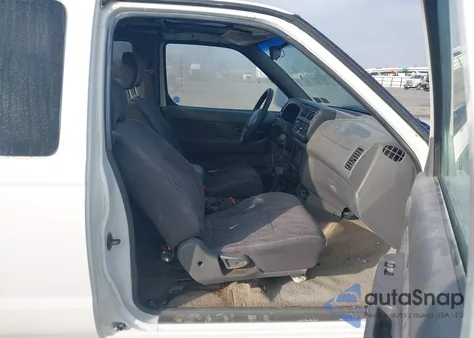 1999 Nissan Frontier Se-V6/Xe-V6 z USA, uszkodzony, nr VIN 1N6ED26Y5XC335070